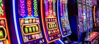 iBet788 Live Casino Slots Sportsbook Myanmar ကစားသမားများ ကစားနေသောမြင်ကွင်း